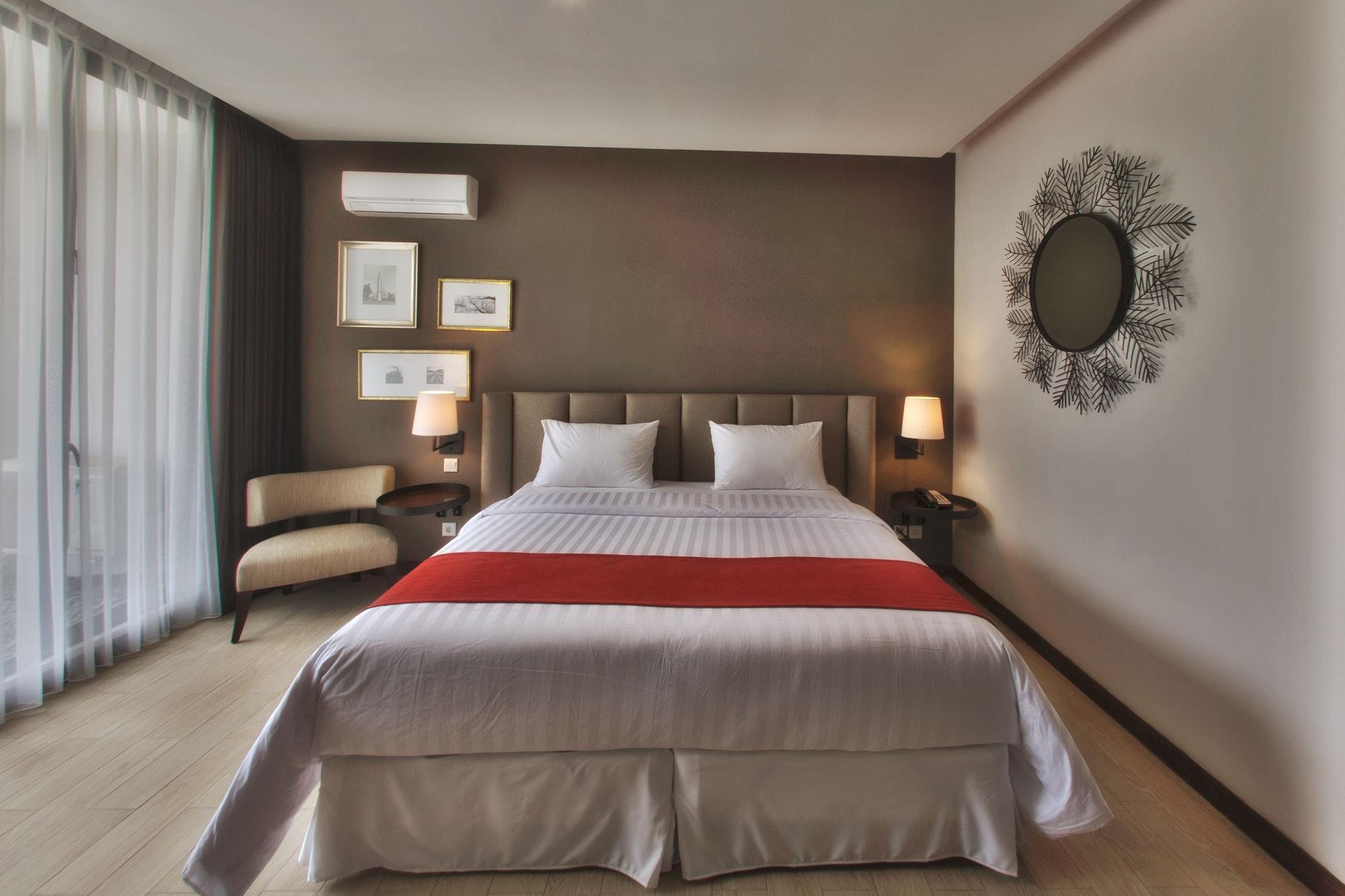 Royal Padjadjaran Hotel Bogor Exterior photo