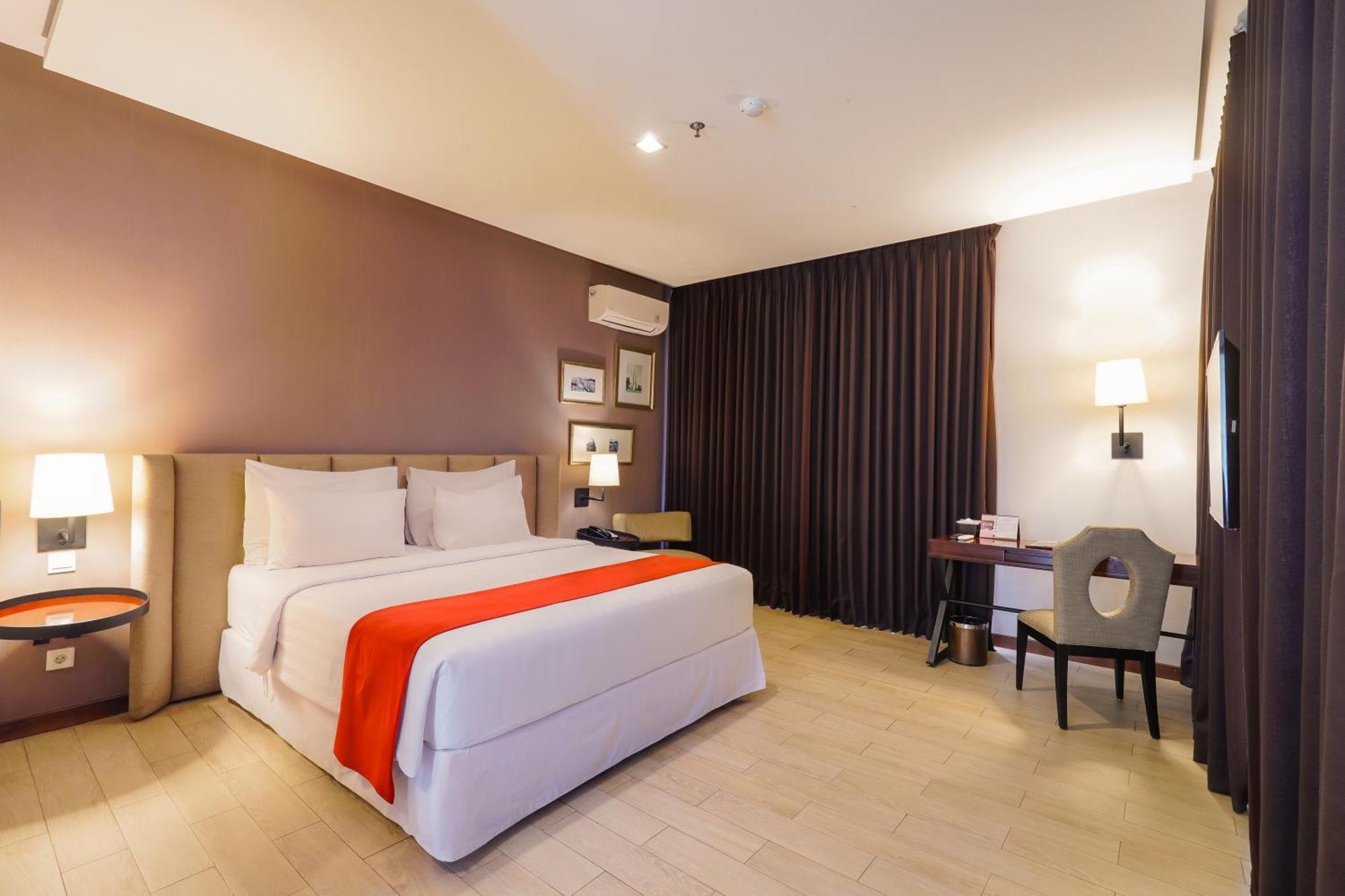 Royal Padjadjaran Hotel Bogor Exterior photo