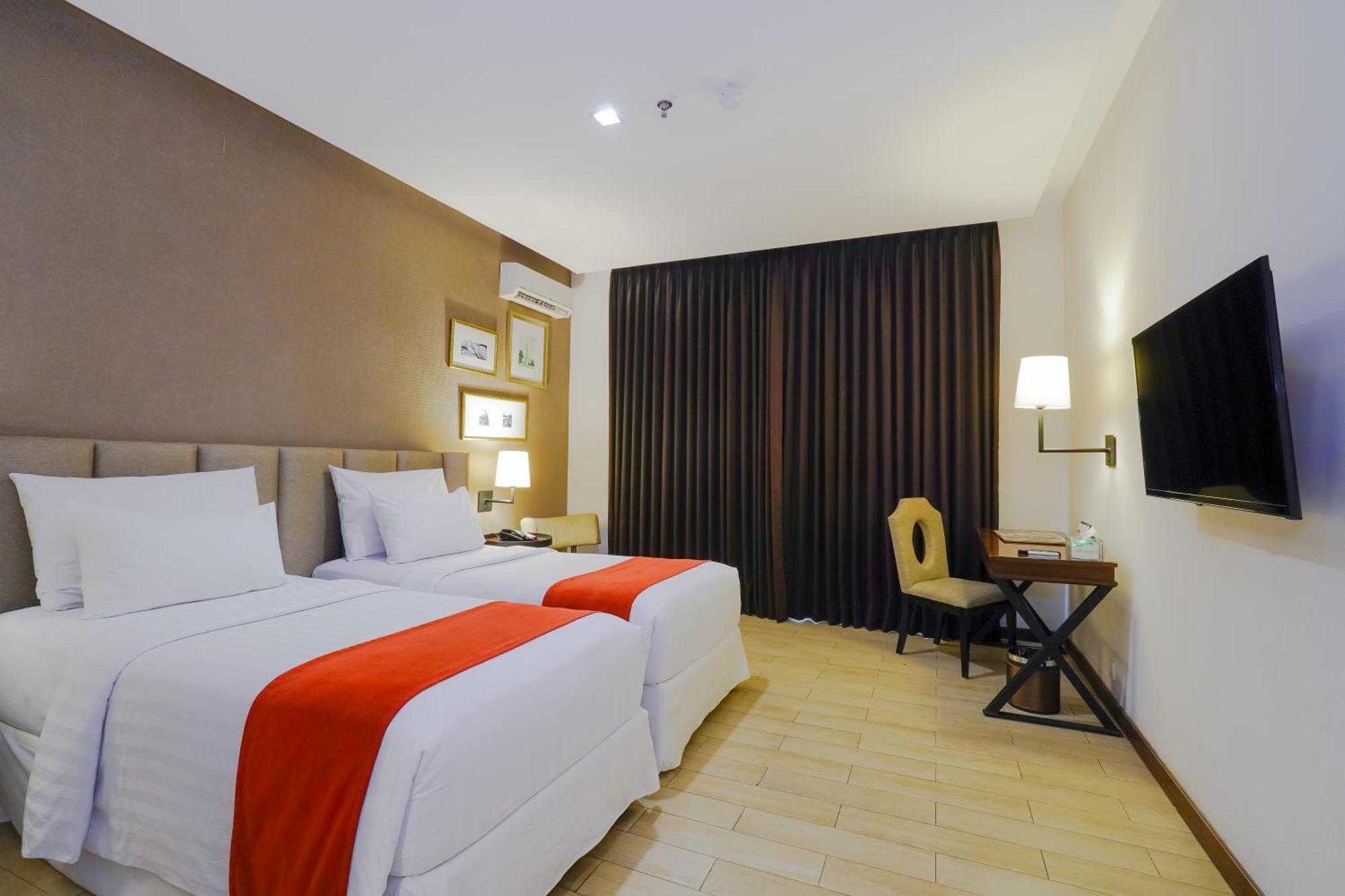 Royal Padjadjaran Hotel Bogor Exterior photo