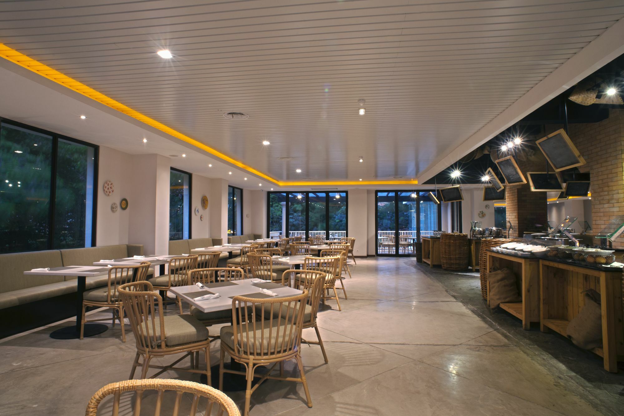Royal Padjadjaran Hotel Bogor Exterior photo